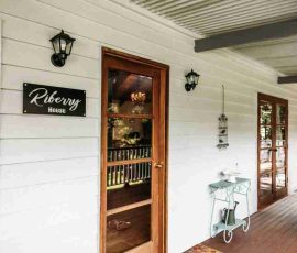 Riberry House - Front deck