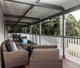 Riberry House - Front Deck Lounges